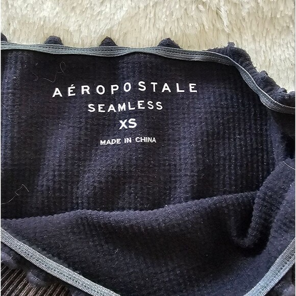 Aeropostale Black Seamless Ribbed Long Sleeve Cropped Top Size XS - Picture 3 of 3